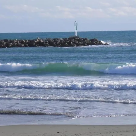 Studio Dans Face A La Mer Апартаменты *